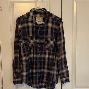 Mossimo Supply Co. Women’s Navy and Cream Plaid Shirt